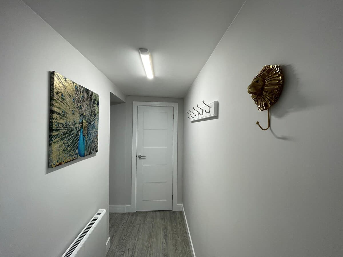 The Jungle Apartment - Image 2