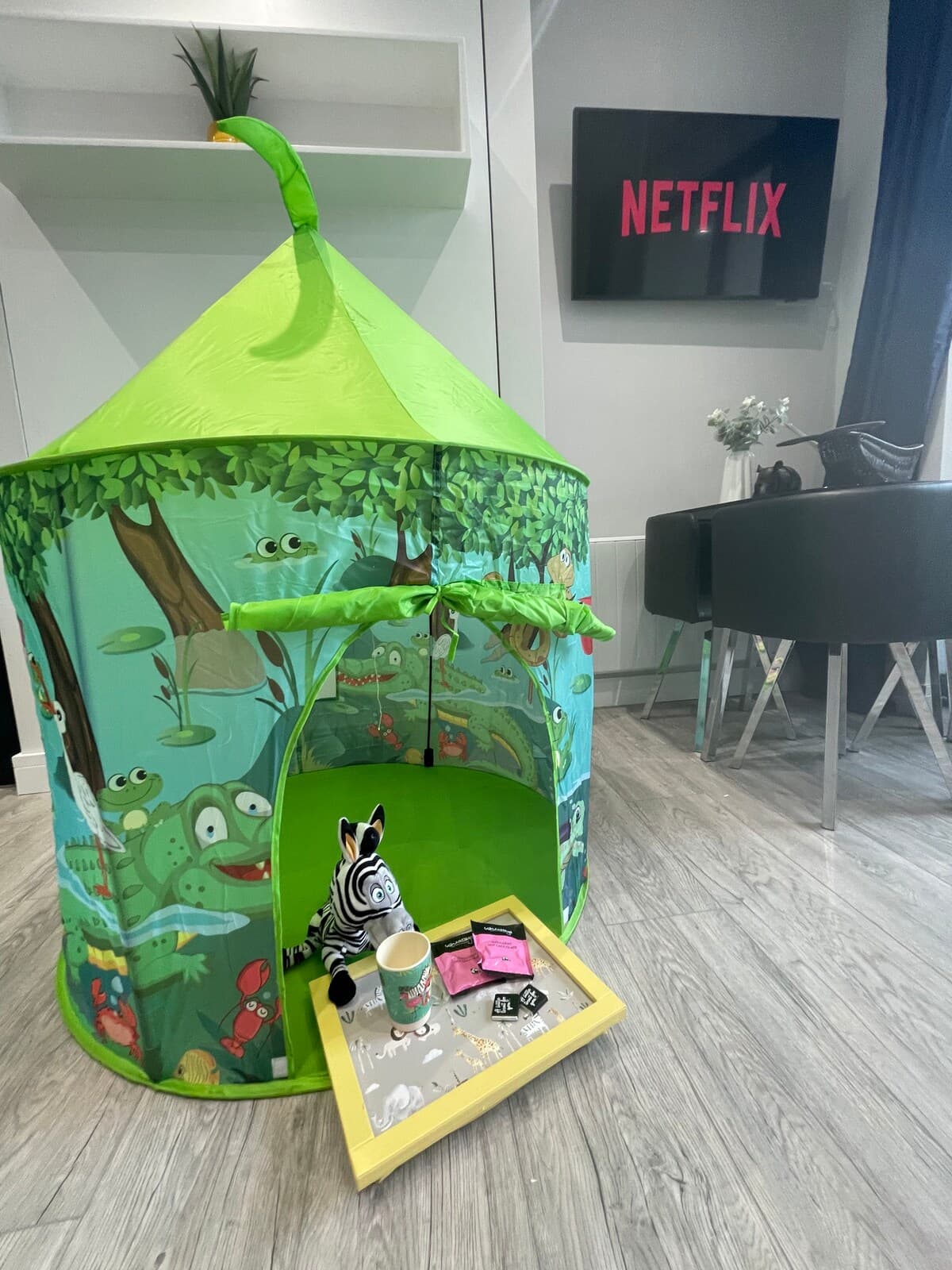 The Jungle Apartment - Image 5
