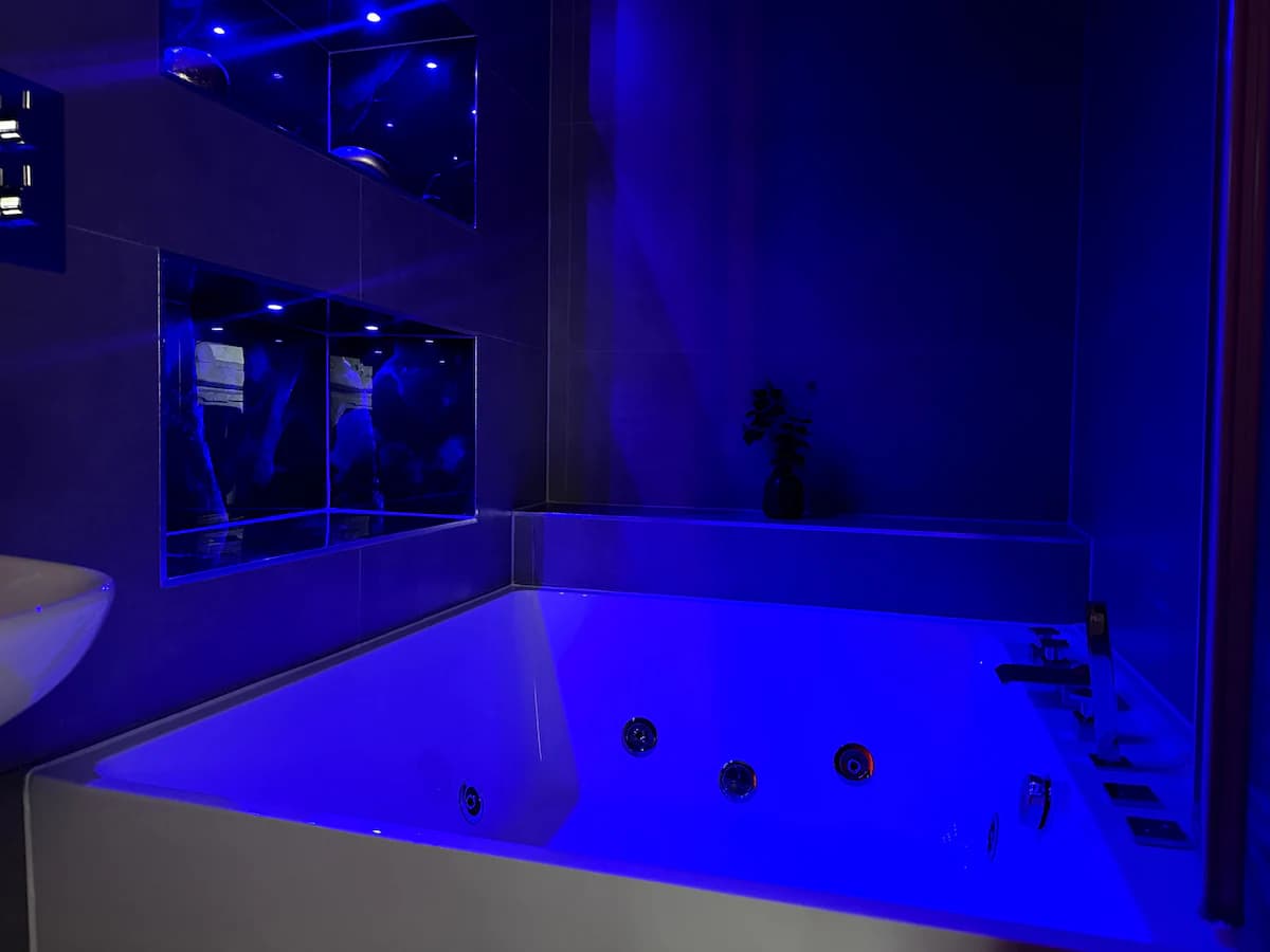 Battleship Suite, The Board Games Apartments - Image 4